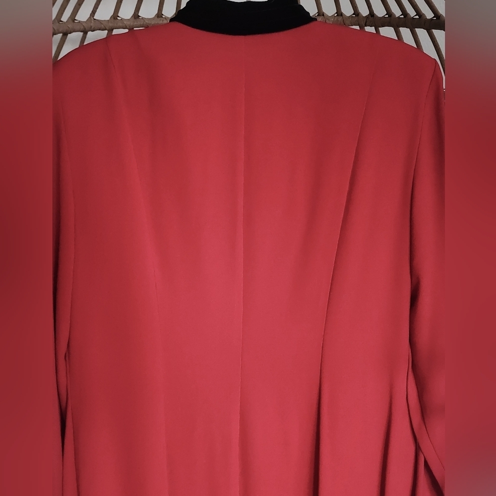 J. Taylor Red Sheath Dress W Black Velvet Collar & Buttons Long Sleeve Sz 16 NWT - Picture 9 of 11